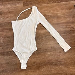 Princess Polly ribbed on sleeve bodysuit with cross strap detailing